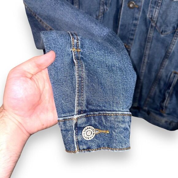 Levi’s Gold Mid Wash Denim Jean Jacket Size M - Picture 8 of 13